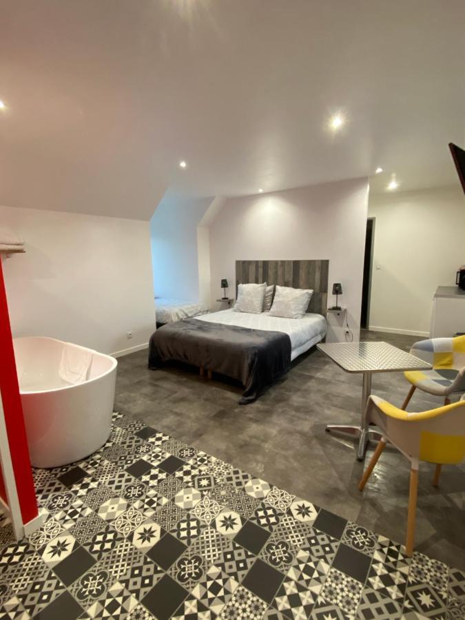Bed and Breakfast Aux Charmes Isques Екстер'єр фото
