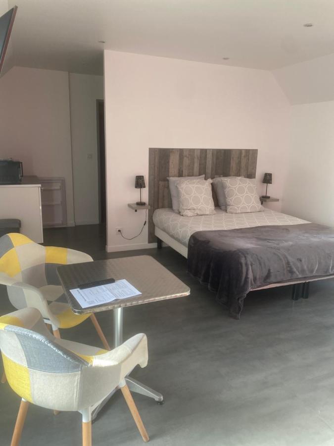 Bed and Breakfast Aux Charmes Isques Екстер'єр фото