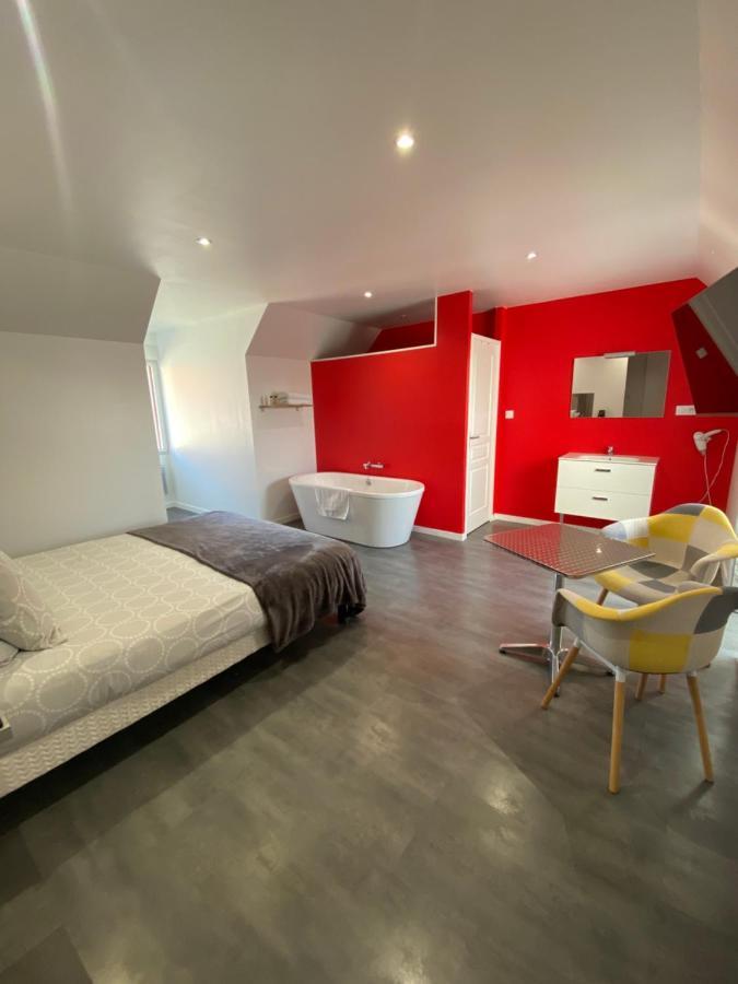 Bed and Breakfast Aux Charmes Isques Екстер'єр фото