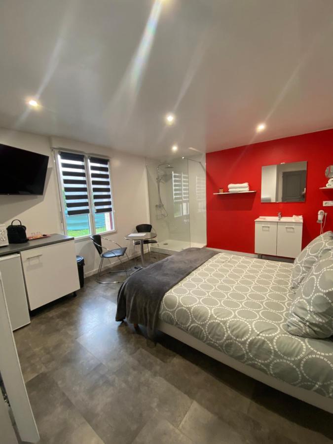 Bed and Breakfast Aux Charmes Isques Екстер'єр фото