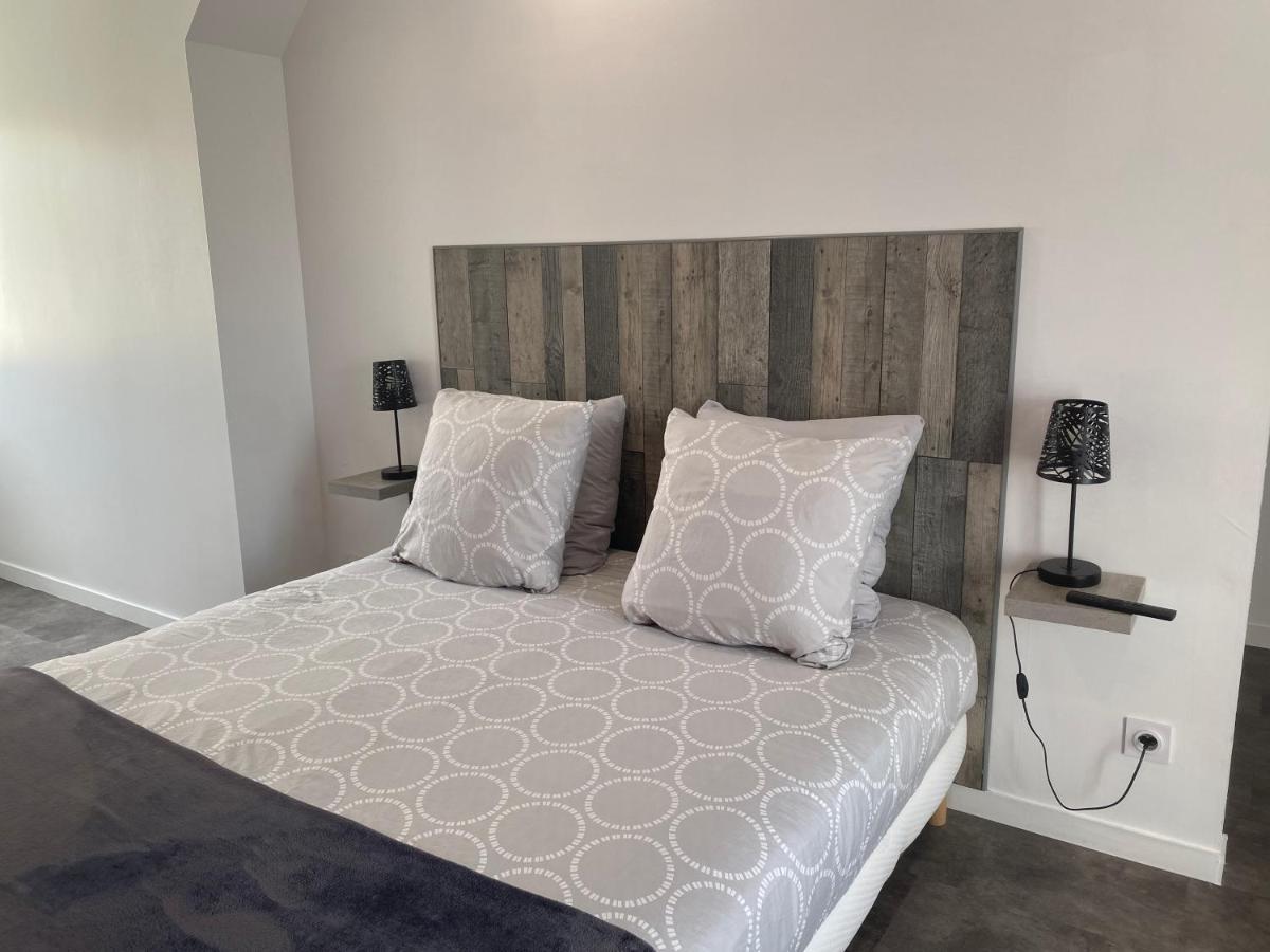 Bed and Breakfast Aux Charmes Isques Екстер'єр фото